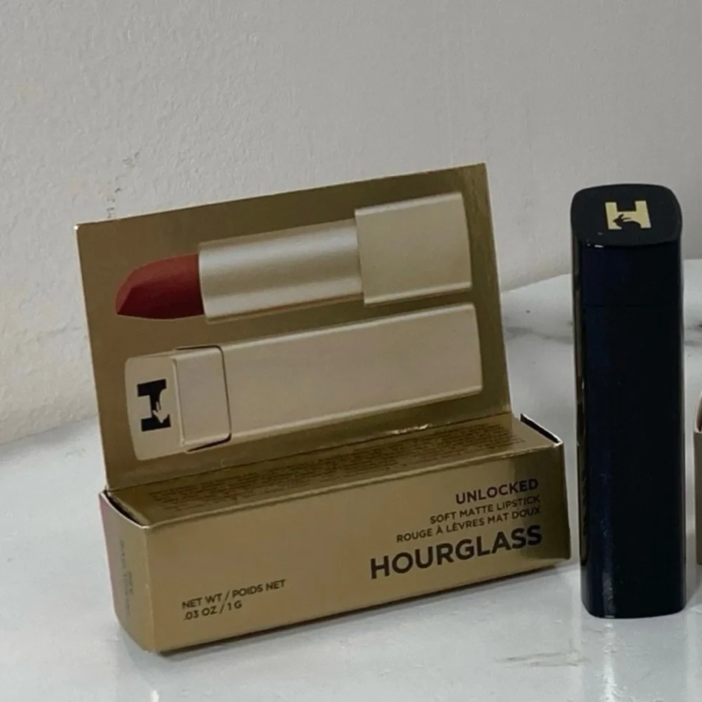 Hourglass Unlocked Soft Matte Mini Lipstick Foxglove 356 Dusty Rose BNIB